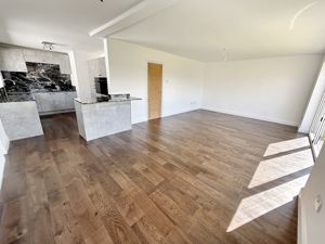 Open plan- click for photo gallery